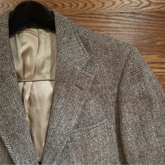 Norm Thompson Harris Tweed Blazer Vintage Herringbone Wool Tan Brown Abt Size 42 - Picture 1 of 10